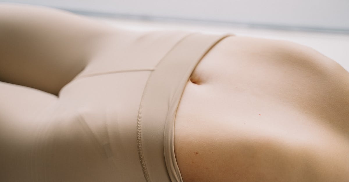 découvrez tout sur le piercing au nombril : styles, soins, conseils et tendances pour sublimer votre look. explorez les options artistiques et apprenez à entretenir votre piercing en toute sécurité.