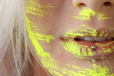 découvrez l'univers fascinant des piercings ! des conseils sur les types de piercings, les soins à apporter, et les tendances actuelles pour exprimer votre style unique. que vous soyez novice ou passionné, trouvez l'inspiration et les informations nécessaires pour embellir votre corps.