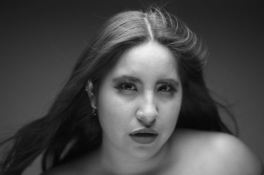 découvrez l'art du tactile piercing, un mélange unique de style et d'expression personnelle. explorez notre collection innovante de piercings qui allient élégance et confort, adaptés à tous les goûts. osez vous démarquer avec des designs tendance et de qualité, pour une allure à la fois audacieuse et raffinée.