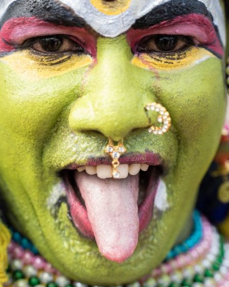 découvrez tout ce qu'il faut savoir sur le piercing à la langue : conseils de soins, types de bijoux, processus de guérison et idées tendances pour afficher votre style avec audace.