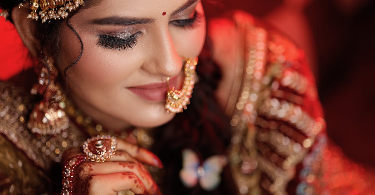découvrez notre collection de piercings en or, alliant élégance et qualité. offrez à votre style une touche luxueuse avec nos créations uniques, parfaites pour toute occasion.